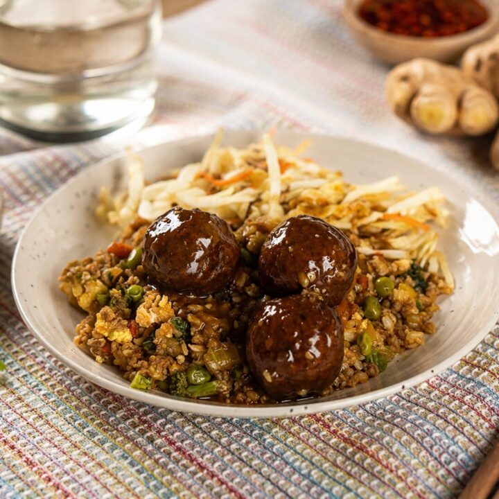 Sticky asian meatballs