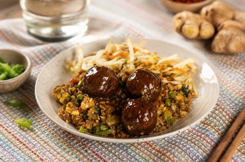 Sticky asian meatballs